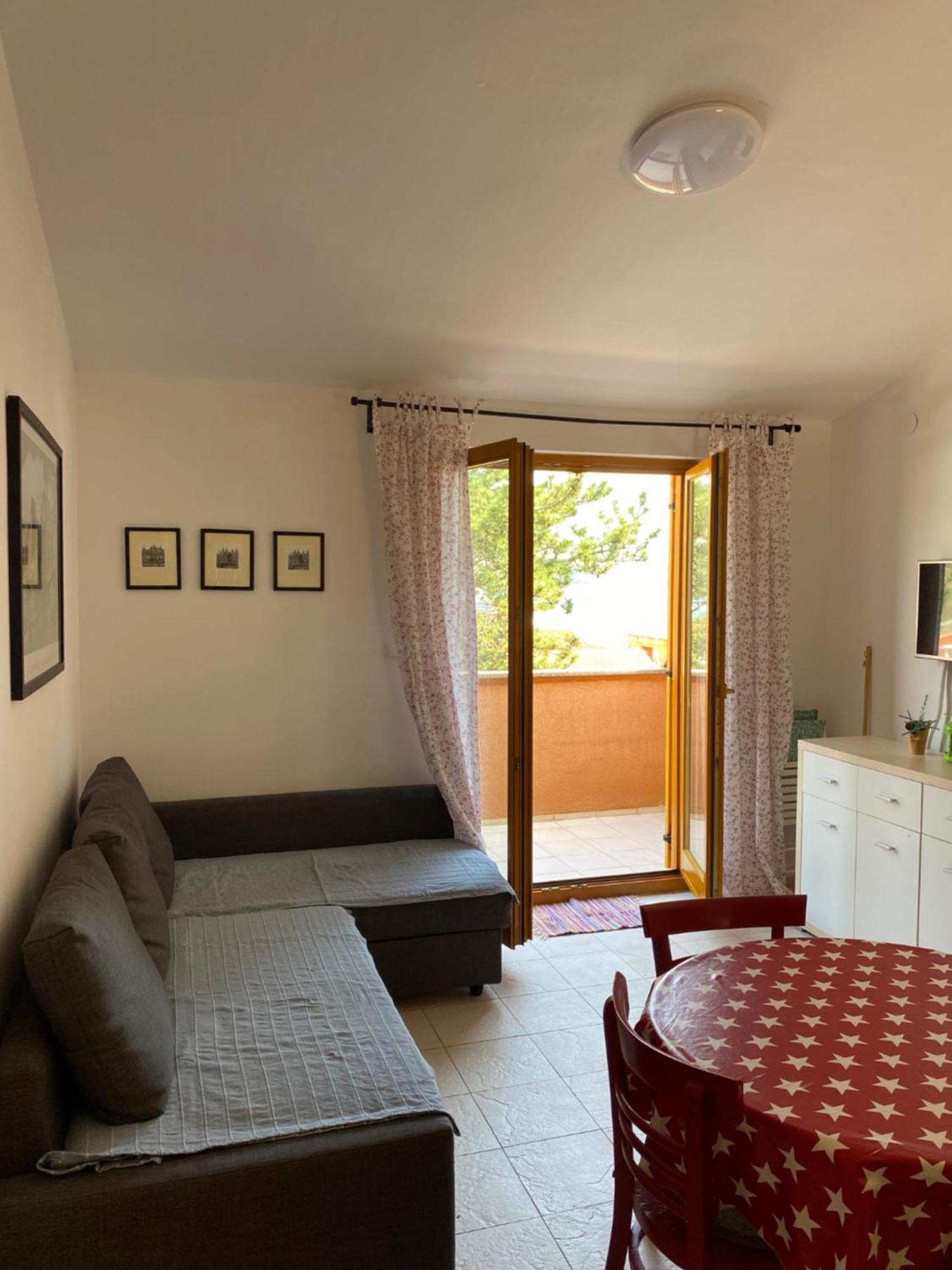 Apartments Lili Baska  Luaran gambar
